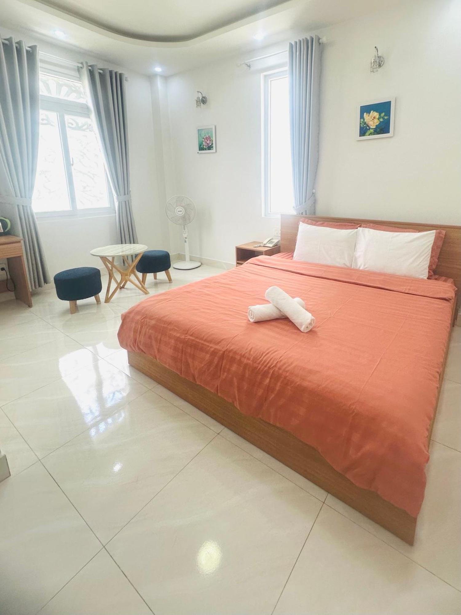 Hotel Alex Peony